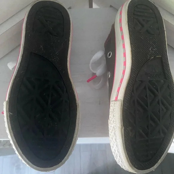 Little Kids Size 11 Converse Sneakers - Grey/Pink - Picture 7 of 8